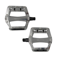 Pedal BENOTTO NWL-222 9/16 Con Reflejantes Aluminio C:Plata (2 Piezas)